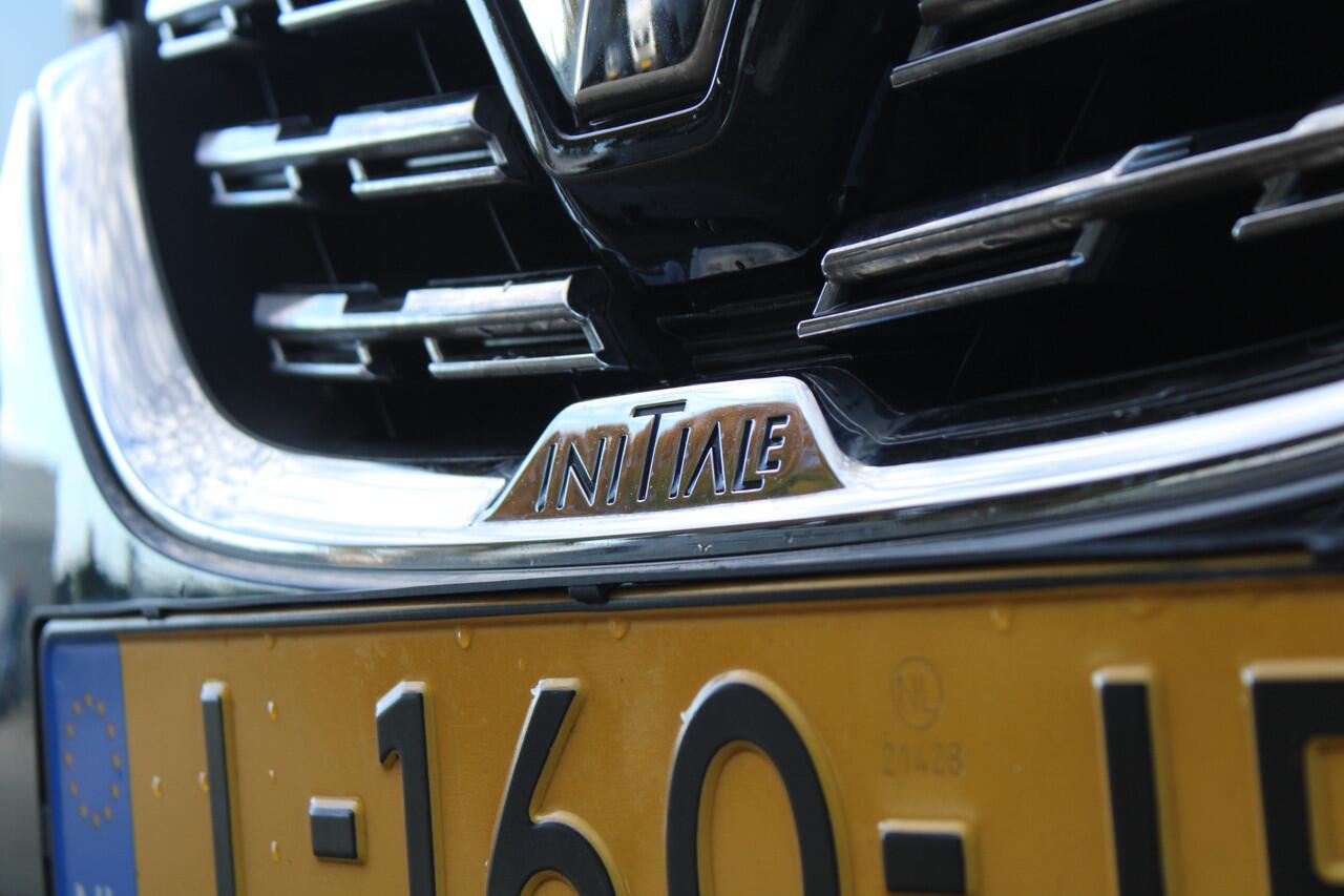 Renault CAPTUR 1.3 TCe 140pk Automaat Initiale Paris | Leder | Camera | Navigatie | 18" Pasadena | Stoel- en stuurverwarming