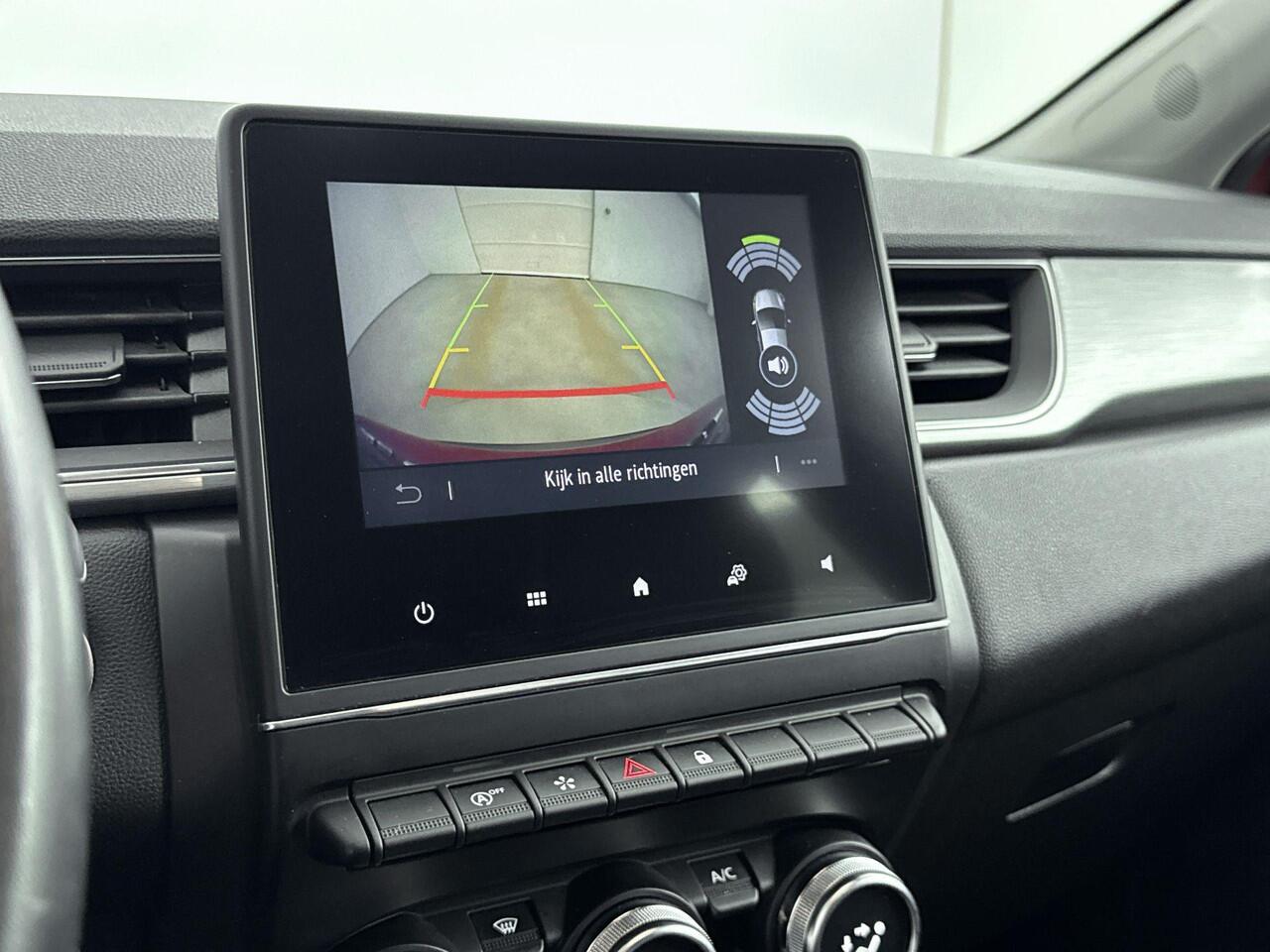 Renault CAPTUR 1.0 TCe Intens 100PK | Navigatie | Achteruitrijcamera | Climate Control | Parkeersensoren Voor & Achter | Apple CarPlay & Android Auto