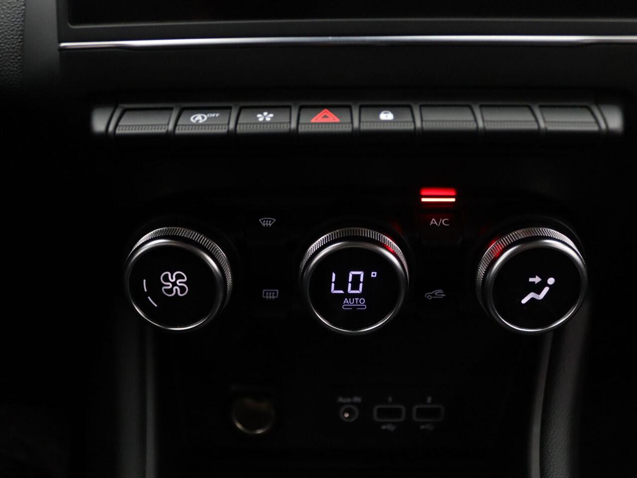 Renault CAPTUR 100pk TCe Intens Cruise | Climate | Carplay | Navi | Parkeersens. achter