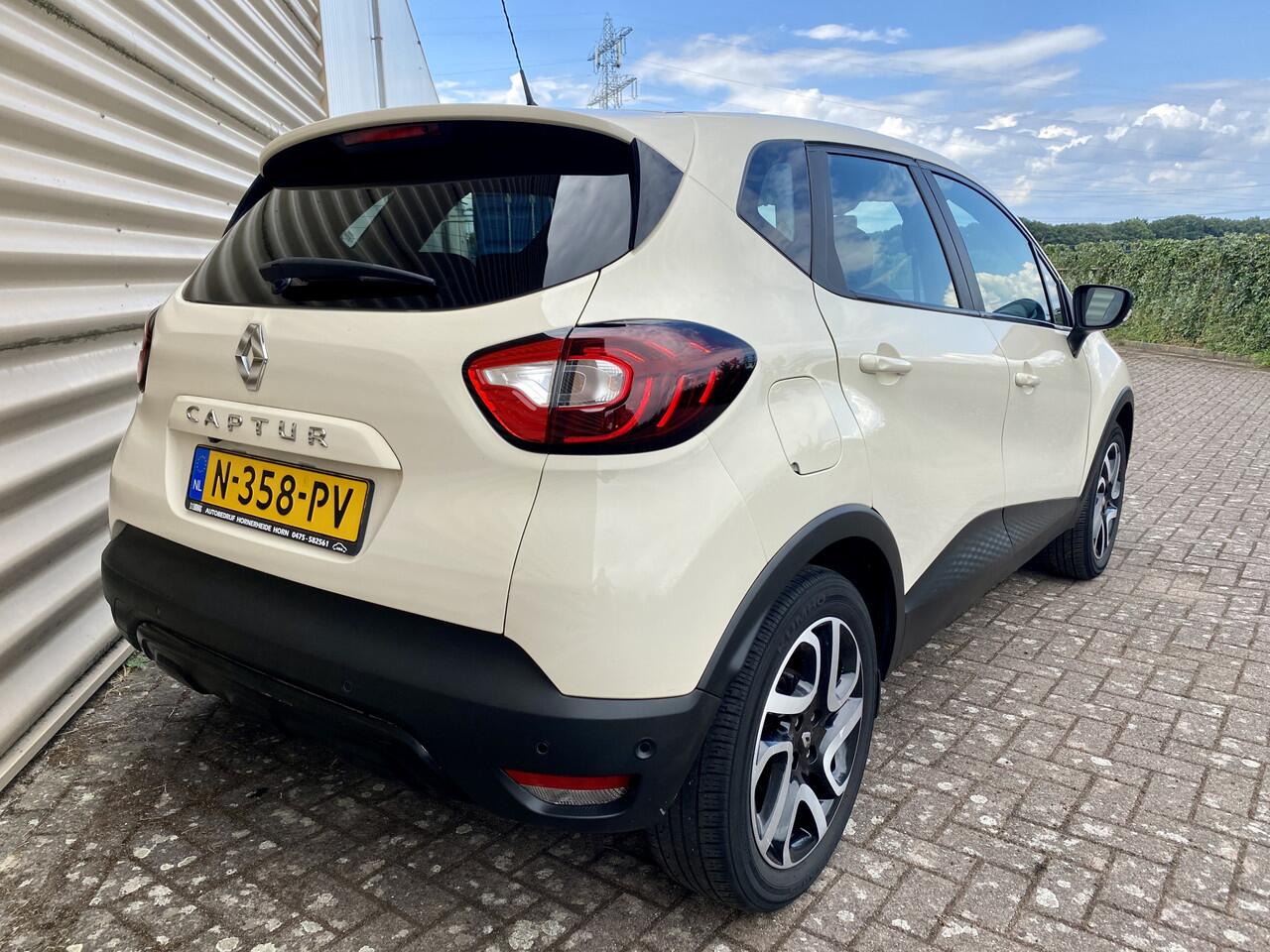 Renault CAPTUR 0.9 TCe Life [ fm navi,Apple carplay,camera,lmv ]