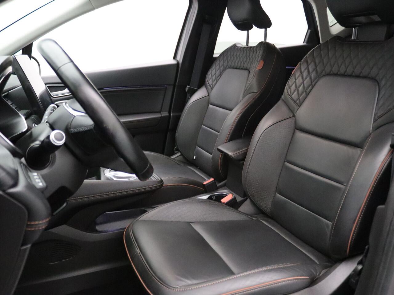 Renault CAPTUR 160pk E-Tech Plug-in Hybrid Initiale Paris Automaat/EDC 360° Camera | Cruise | Navi | Parkeersens. v+a | Stoel-/stuurverw.