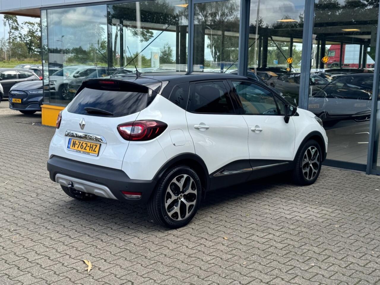 Renault CAPTUR 1.3 TCe 150pk Intens - navi - camera
