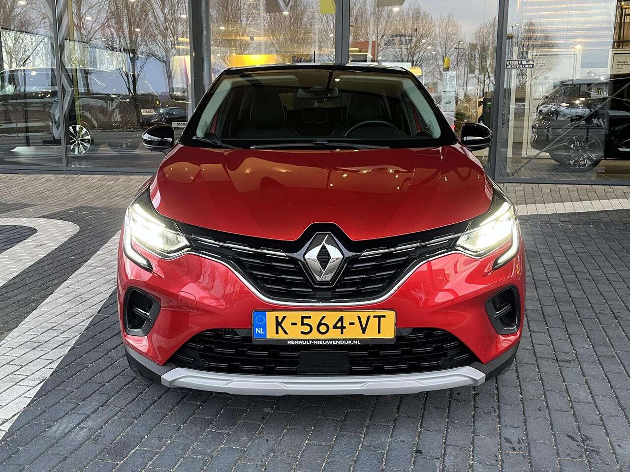 Renault CAPTUR 1.0 TCe 100 Intens TREKHAAK / PARKEERSENSOREN / CRUISE CONTROL / CLIMATE CONTROL / NAVI / 1 EIGENAAR!