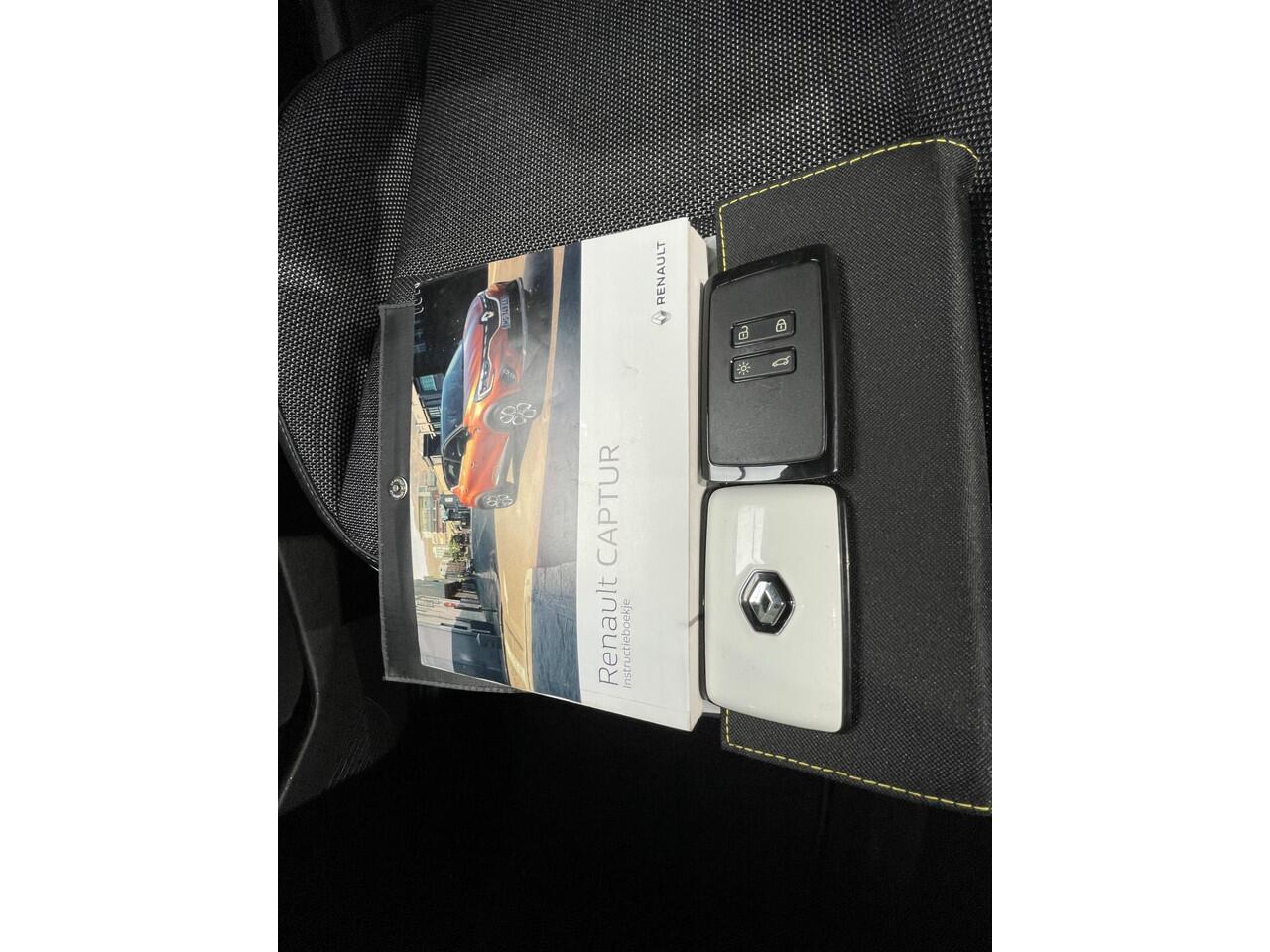 Renault CAPTUR 1.3 TCe 140 Intens | Navigatie | Camera