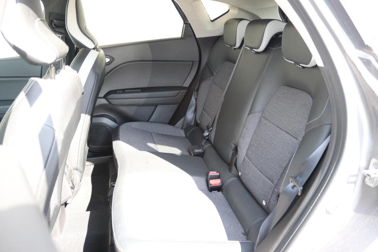 Renault CAPTUR 1.3 TCe 140 Intens | Camera | Navigatie | 18 inch