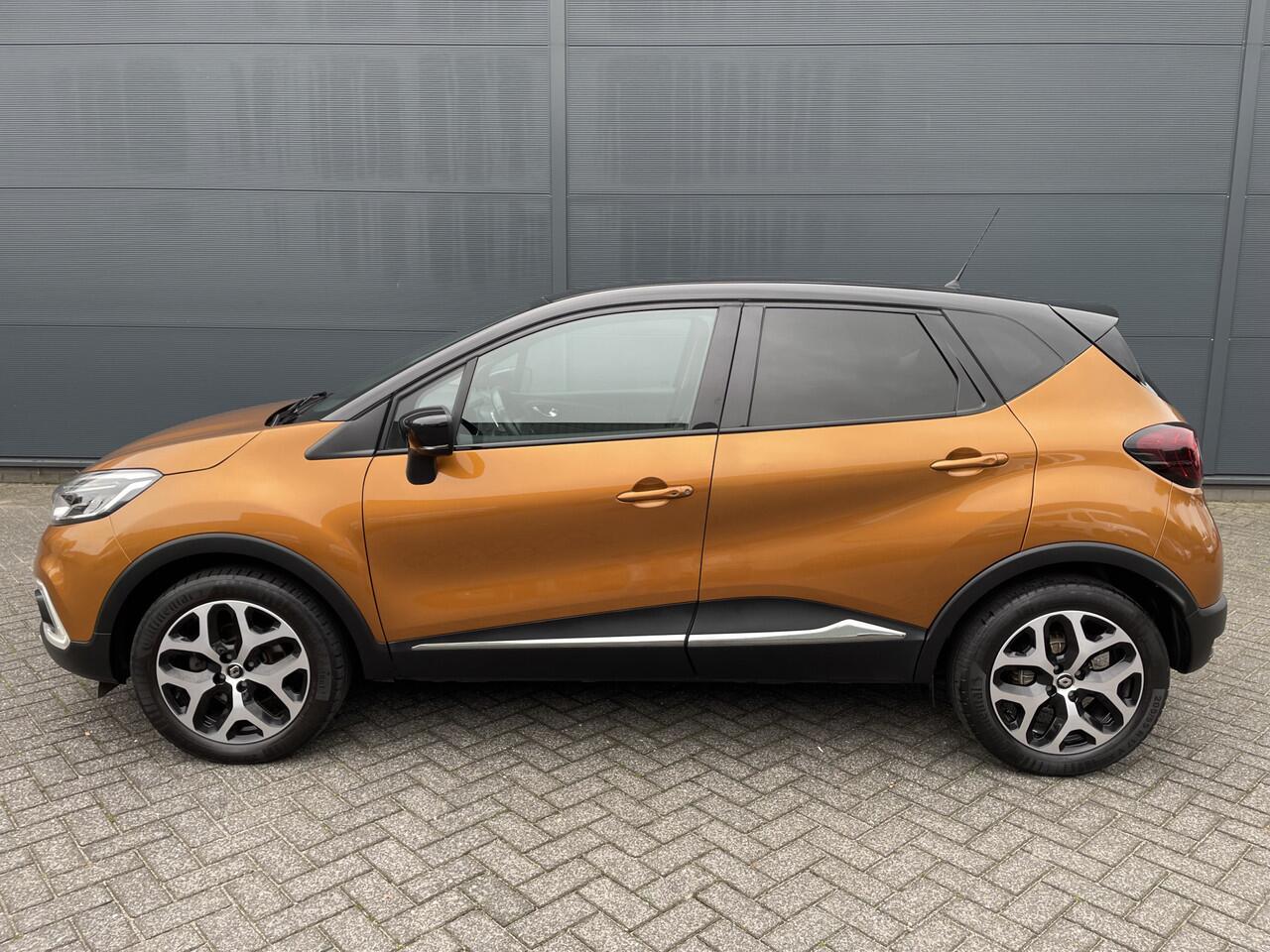 Renault CAPTUR 130pk Intens (Trekhaak - Camera - Parkeersensoren V+A - LED - Keyless Entry - Stoelverwarming - Automatische Airco - Navigatie)