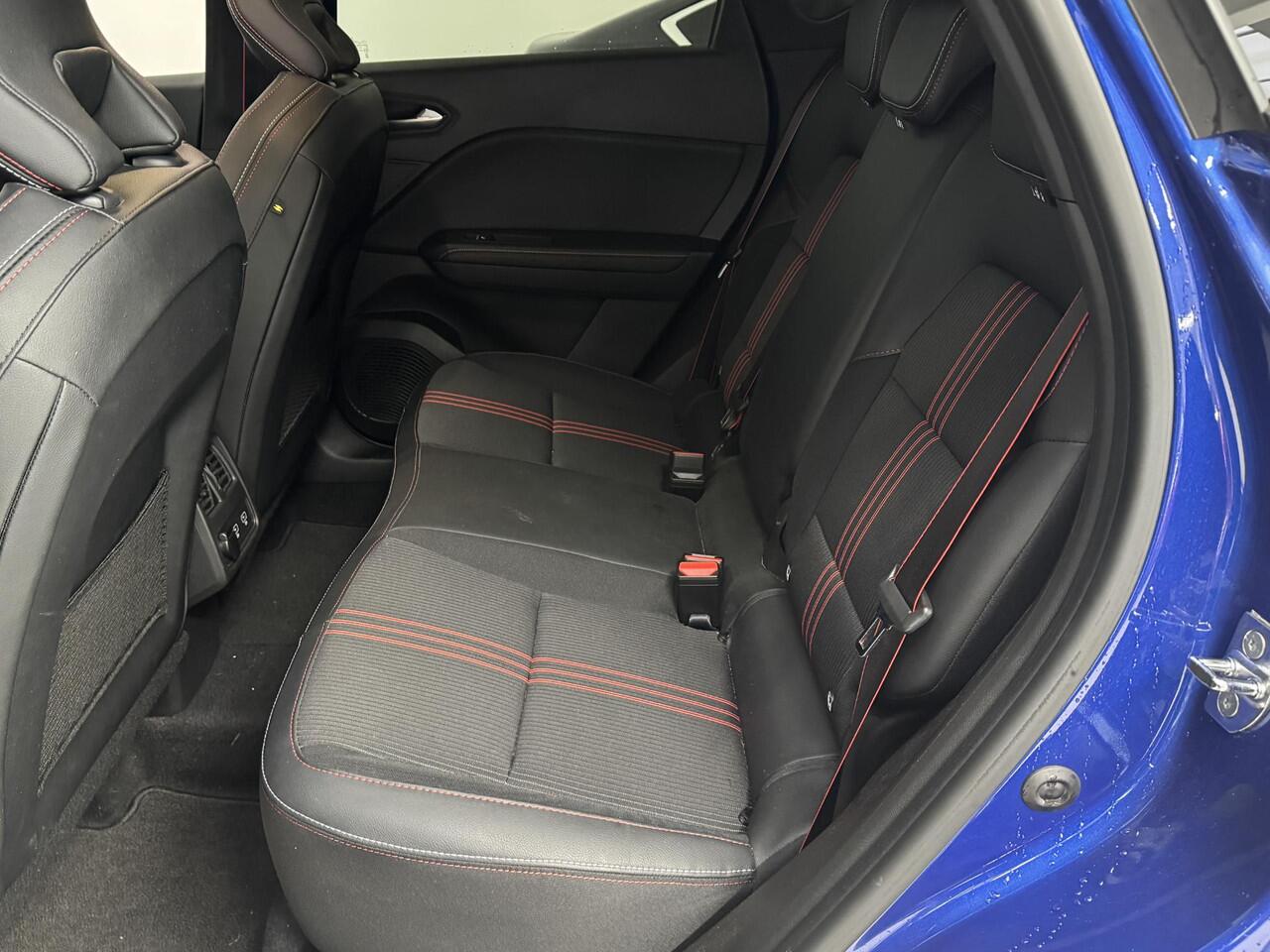 Renault CAPTUR 1.6 E-Tech Hybrid 145 R.S. Line | Navigatie | Camera | Cruise control | Lichtmetalen velgen 18'' |