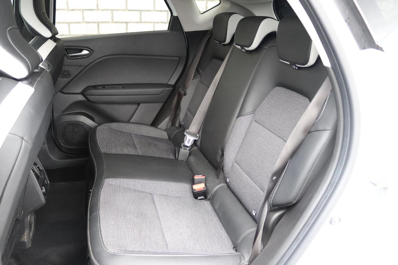 Renault CAPTUR 1.0 TCe 90 Techno | Panoramadak | BOSE-Audiosysteem | Achteruitrijcamera | Stoelverwarming |