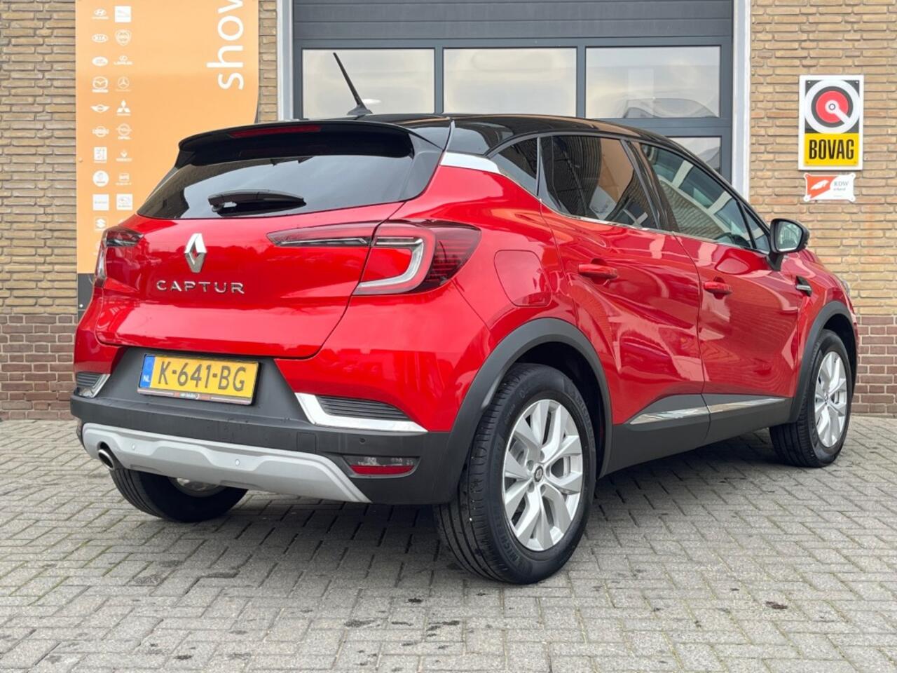 Renault CAPTUR 1.0 TCe INTENS LED/2-TONE/CAMERA/CARPLAY/NL-AUTO/1E EIG.