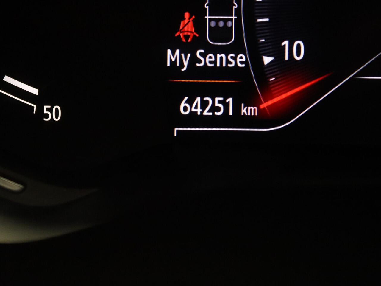 Renault CAPTUR 140pk TCe Intens Cruise | Climate | Carplay | Parkeersens. achter | Trekhaak