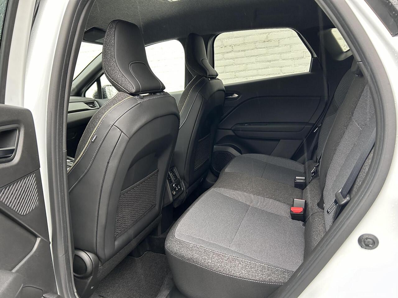 Renault CAPTUR 1.6 E-Tech full hybrid 145 techno / 360 Graden Camera / Google Navigatie / Apple Carplay & Android Auto / Climate Control / Cruise Control /