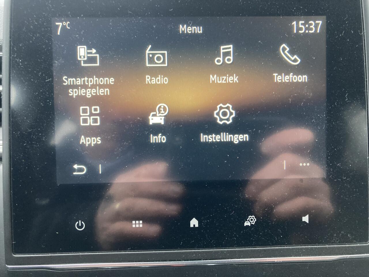 Renault CAPTUR 1.0 Intens LED | Leer | Trekhaak | Android\Apple | Cruise | Rijstrook correctie
