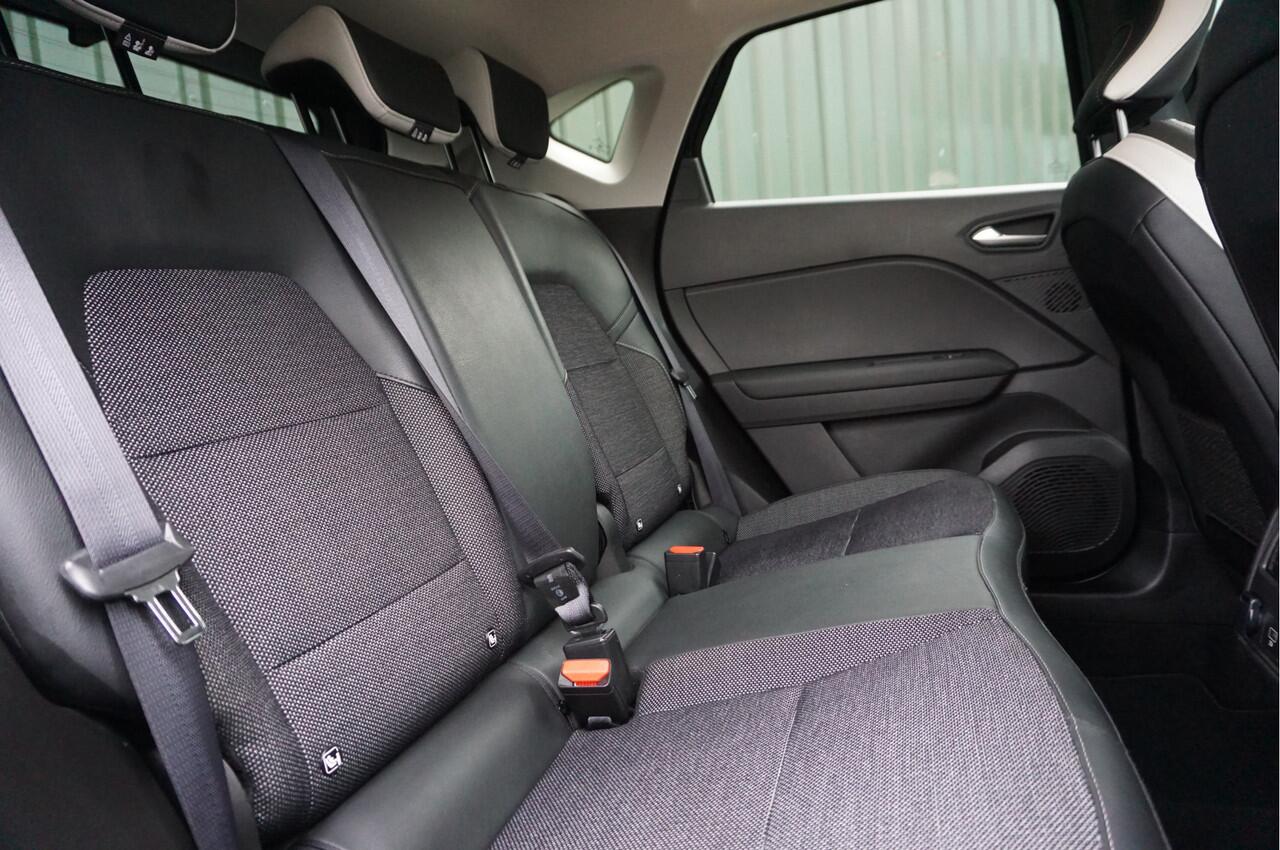 Renault CAPTUR 1.0TCe 90pk Techno + Camera/ Navi/ Carplay/ All season/ Keyless/ LED/ Garantie!