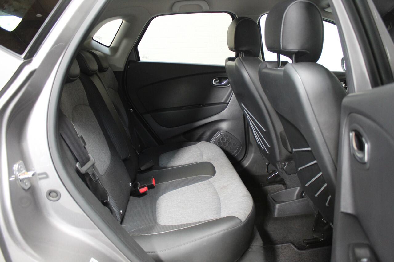 Renault CAPTUR 1.3 TCe Intens | Keyless | Camera | Trekhaak | Navi | Dealer Oh