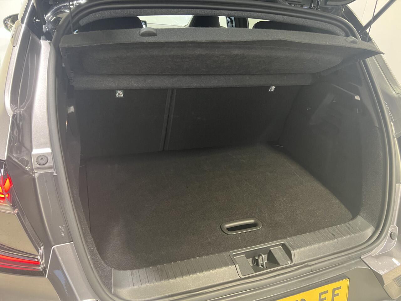 Renault CAPTUR 1.6 E-Tech full hybrid 145 techno | Android/Apple Carplay | LM Velgen 18" | Voorstoelen Verwarmd | Stuur Verwarmd | Cruise Control|