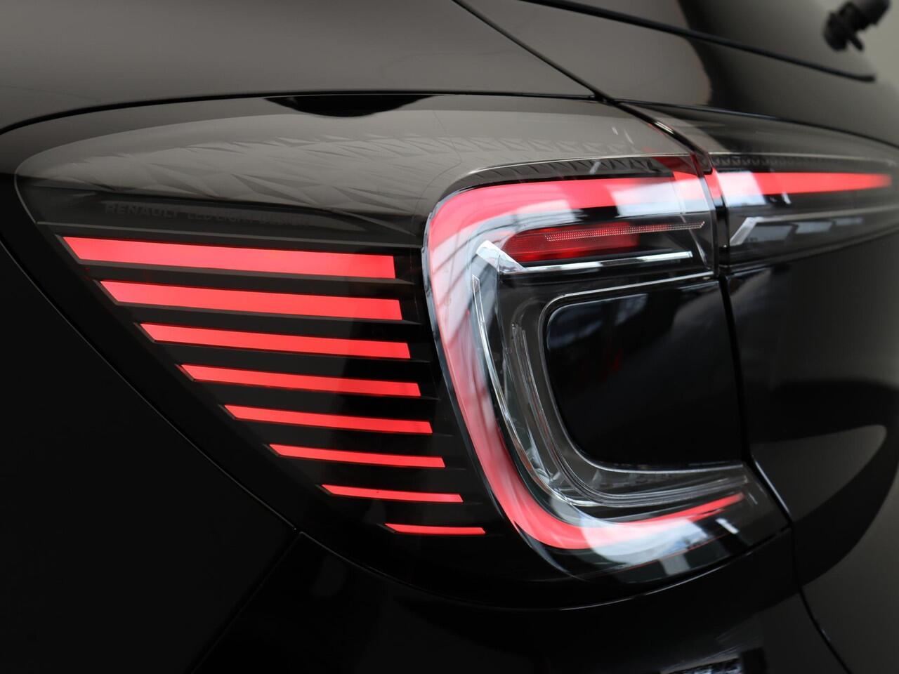 Renault CAPTUR E-Tech full hybrid 160pk techno | Active driver assist | Stoel- en stuurwielverwarming | 360 graden camera |