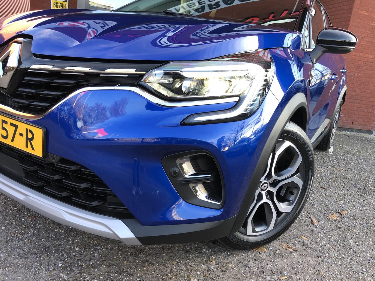 Renault CAPTUR 1.6 E-Tech hybrid 145 Techno // FULL LED // NAVI + CARPLAY // CAMERA // HALF-LEDER // PDC V+A