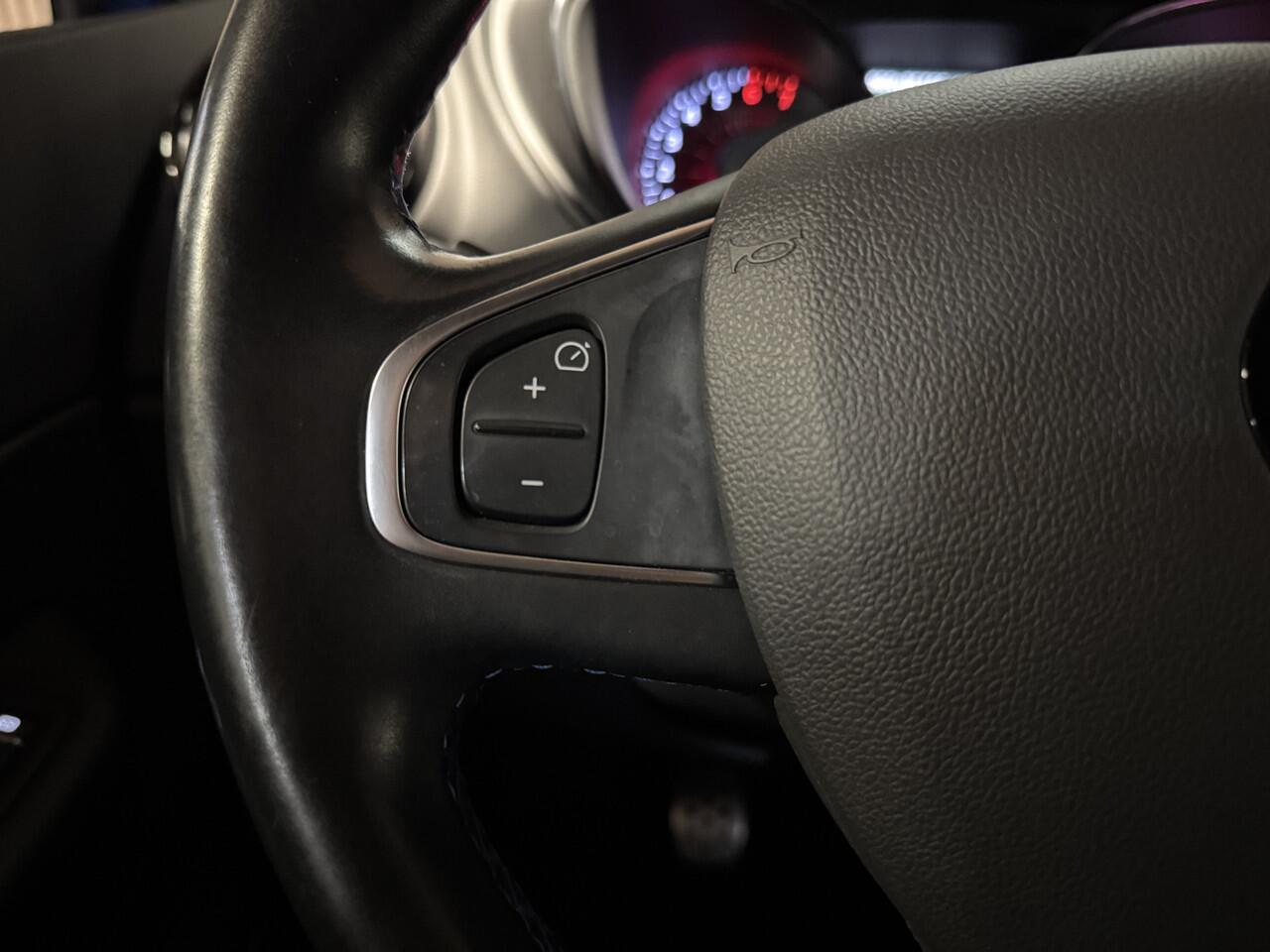 Renault CAPTUR 1.3 TCe Version S Navi.CruiseC.ClimaC.KeyEntry.150PK!!Pdc.LMV!!!