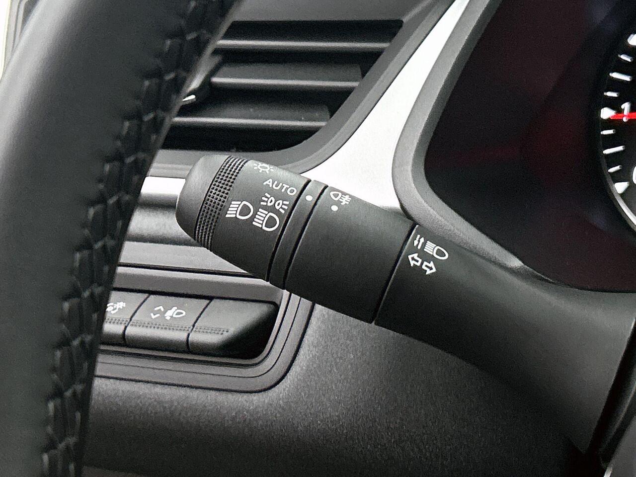 Renault CAPTUR 1.0 TCe 90Pk Evolution | Navigatie | Airco | Apple Carplay/Android Auto | Cruise Control | Bluetooth | Parkeersensoren | Keyless Entry & Start | All Season banden | Verschuifbare Achterbank |