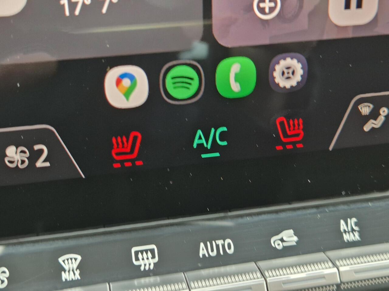 Renault CAPTUR 1.3 mild hybrid 160 Evolution Automaat / Achteruitrijcamera / Stoelverwarming / Apple Carplay & Android Auto / Cruise control / Climate control / Parkeersensoren /