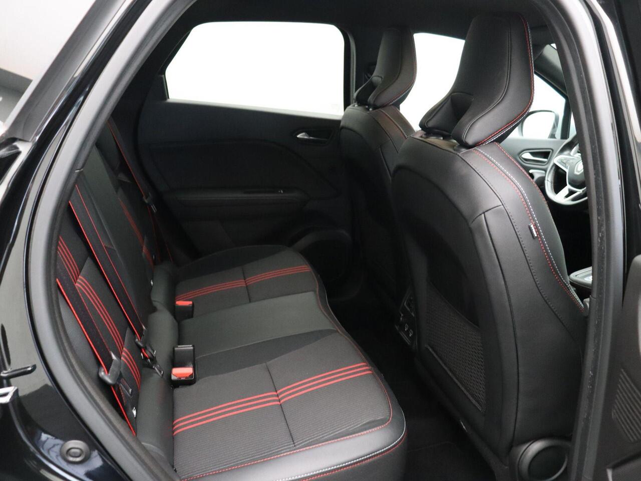 Renault CAPTUR E-Tech Hybrid 145pk R.S. Line | BOSE | Achteruitrijcamera | Parkeersensoren voor/achter |