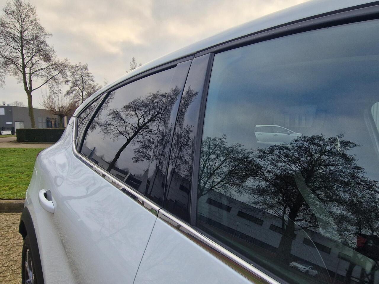 Renault CAPTUR 1.3 Techno 160 Automaat / Stoel- & Stuurverwarming / Achteruitrijcamera / Adaptieve Cruise Control / Navigatie / Apple Carplay & Android Auto / Parkeersensoren voor en achter / Climate Control