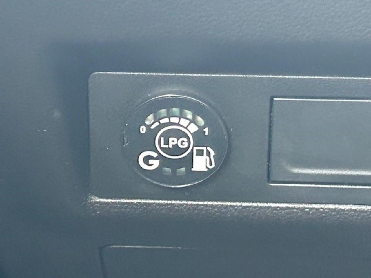 Renault CAPTUR 1.0 TCe 100 Bi-Fuel Zen | LPG- voordelig rijden | Climat control | Navigigatie | Cruise | Camera