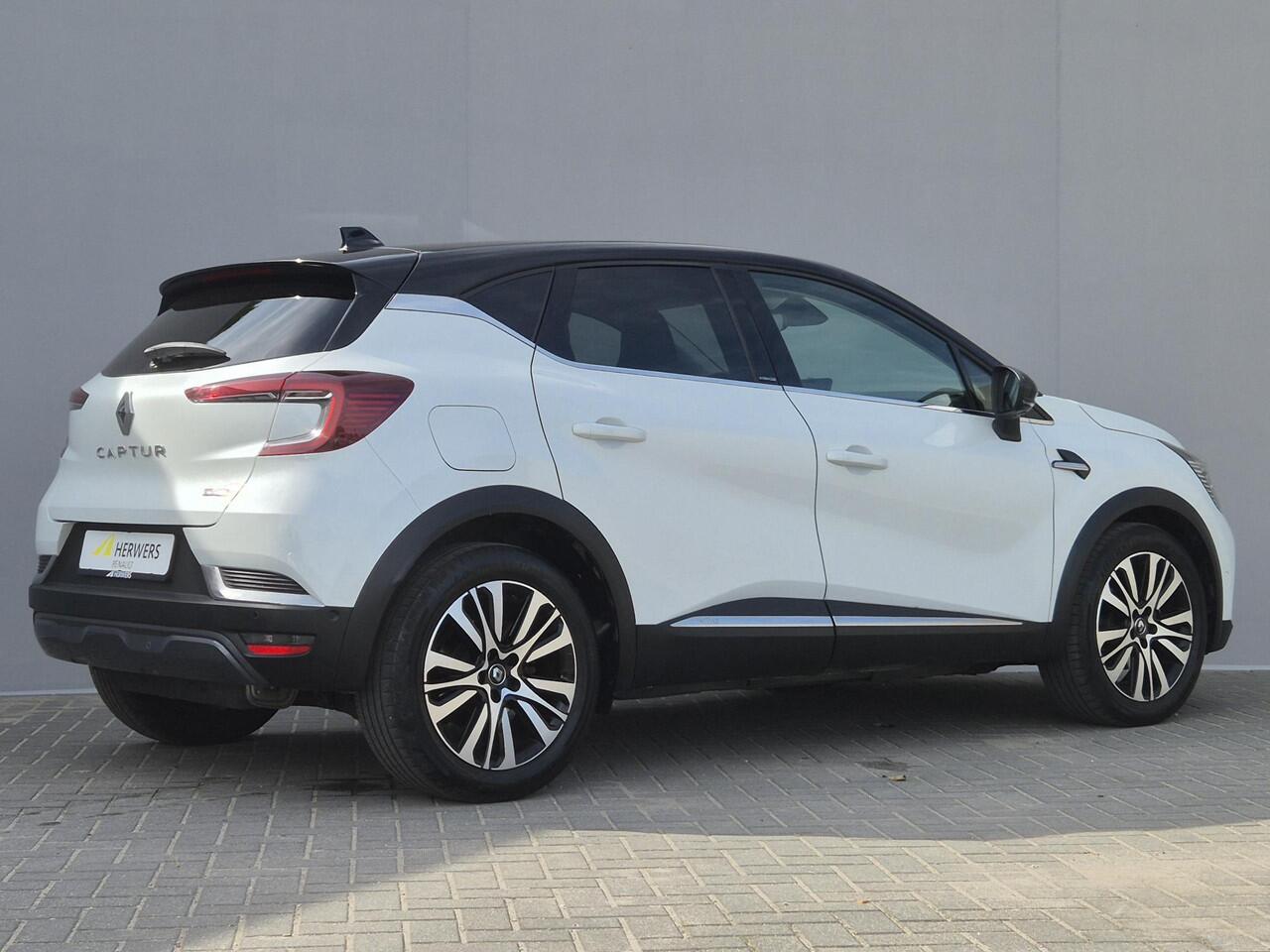 Renault CAPTUR 1.6 E-Tech Plug-in Hybrid 160 Initiale Paris / Automaat / Pack Drive Assist / Apple Carplay Android Auto / Stuur en Stoelverwarming / Bose Audio systeem / Rondomzicht camera / Adaptief CC / Keyless Entry/Start /