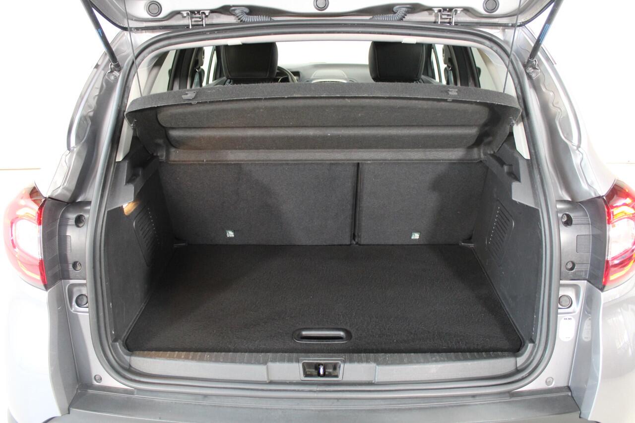 Renault CAPTUR 1.3 TCe Intens | Keyless | Camera | Trekhaak | Navi | Dealer Oh