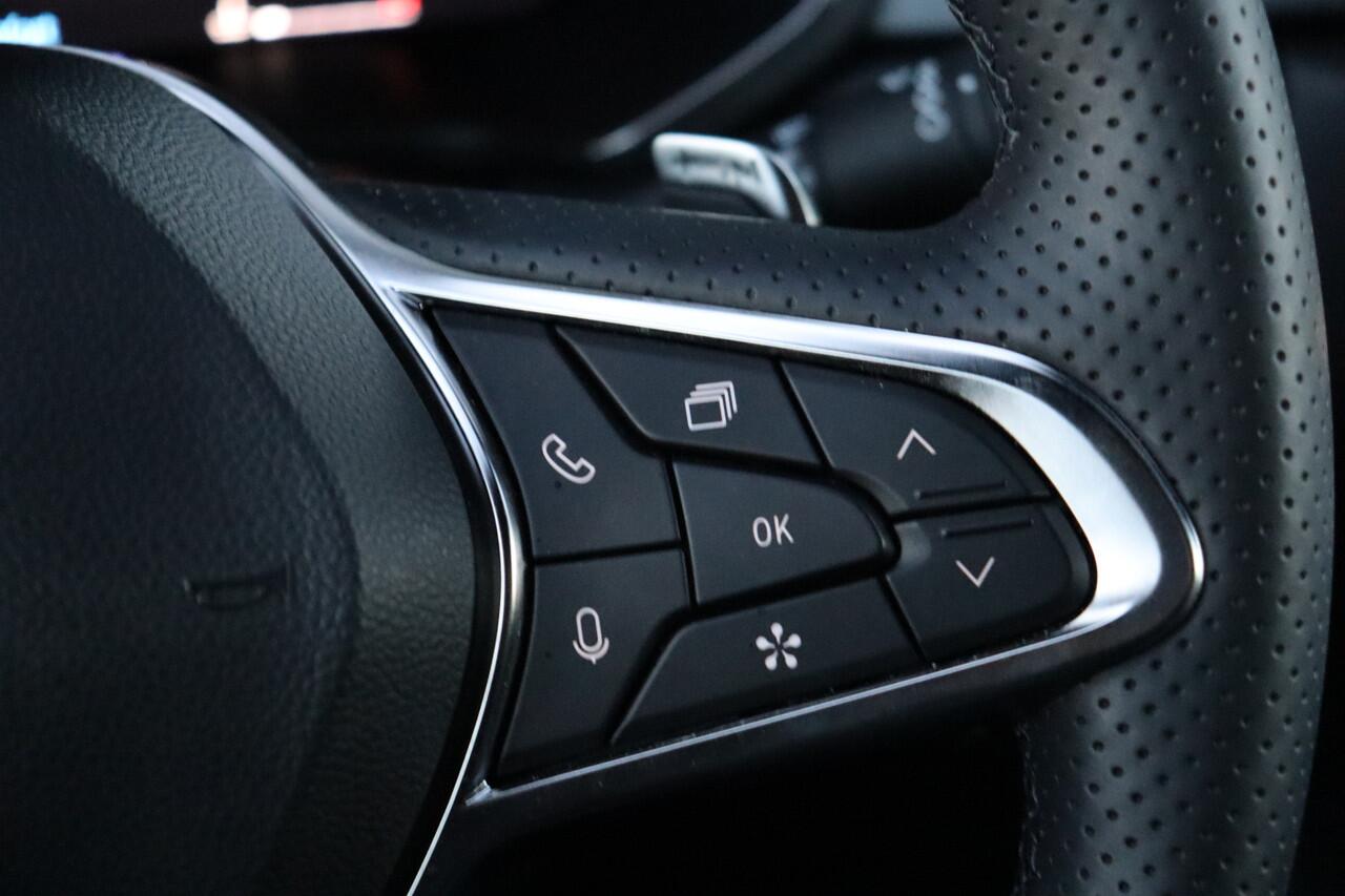 Renault CAPTUR 1.3 mild hybrid 160 techno Automaat | Adap. Cruise | Stoel-/Stuurverwarming | Carplay | Camera | Climate Control