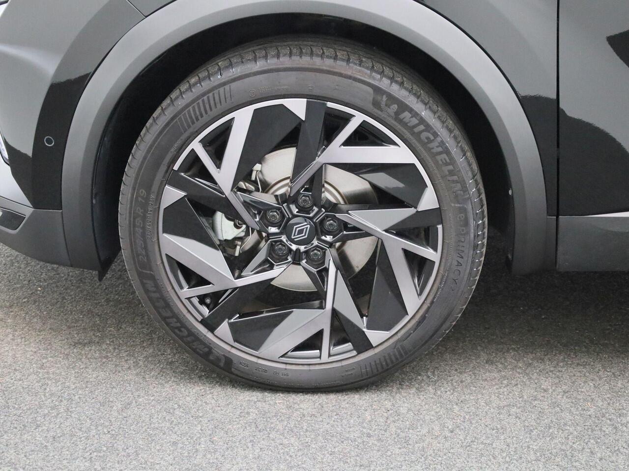 Renault CAPTUR 1.6 E-Tech Full Hybrid Esprit Alpine 145PK | Google Navigatie | Harman Kardon Audio | Adaptieve Cruise Control | 360 Camera | Stuurverwarming | Apple CarPlay & Android Auto