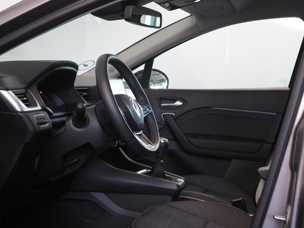 Renault CAPTUR 1.0 TCe 90 techno | Stuurwiel En Voorstoelen Verwarmd | Achteruitrijcamera | Actief Remmen | Apple CarPlay/ Android Auto | Parkeersensoren Voor- En Achter | Keyless Entry | Automatische Dimverlichting