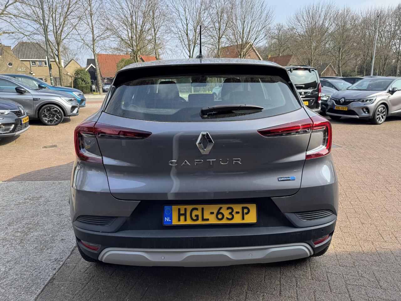 Renault CAPTUR 1.6 E-Tech full hybrid 145 evolution