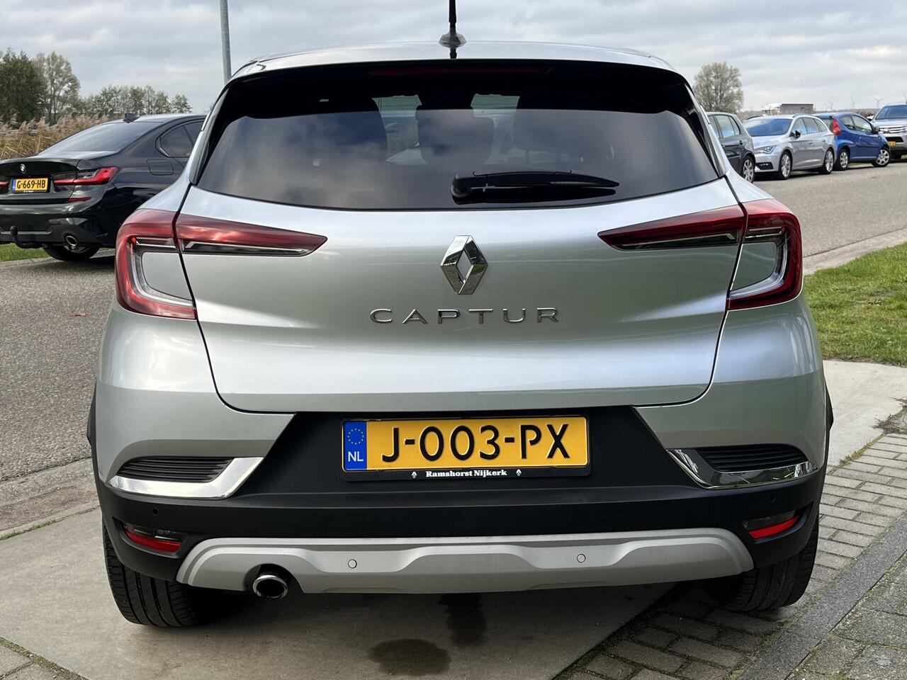 Renault CAPTUR 1.0 TCe 100 Intens / Apple Carplay-Android Auto / Keyless / Parkeerksensoren.Achter / Climate / 17''LMV /