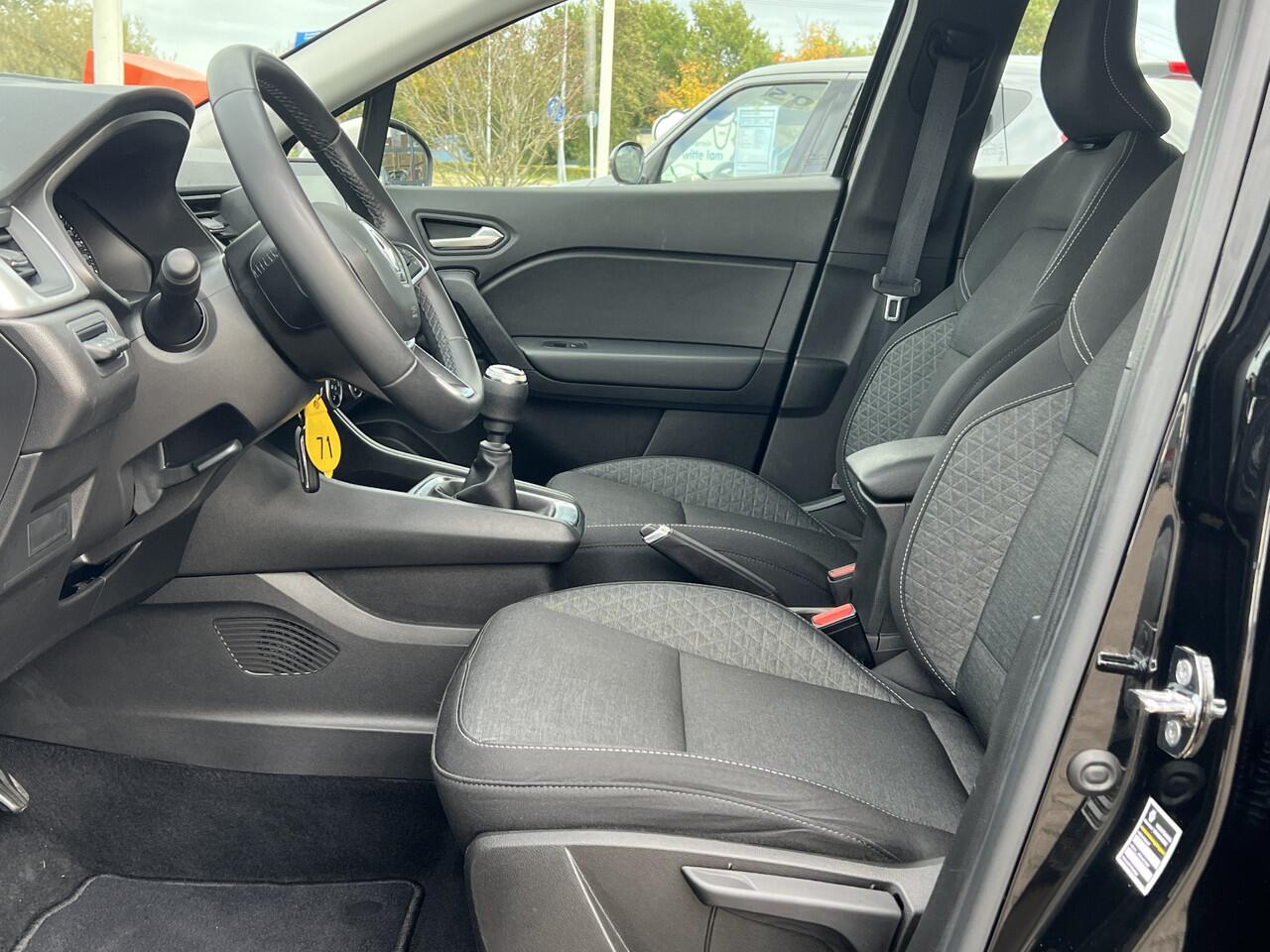 Renault CAPTUR 1.0 TCe 90 Navigatie Stoelverwarming Parkeersensoren Apple Carplay Android Auto Cruise Control Airco Dab