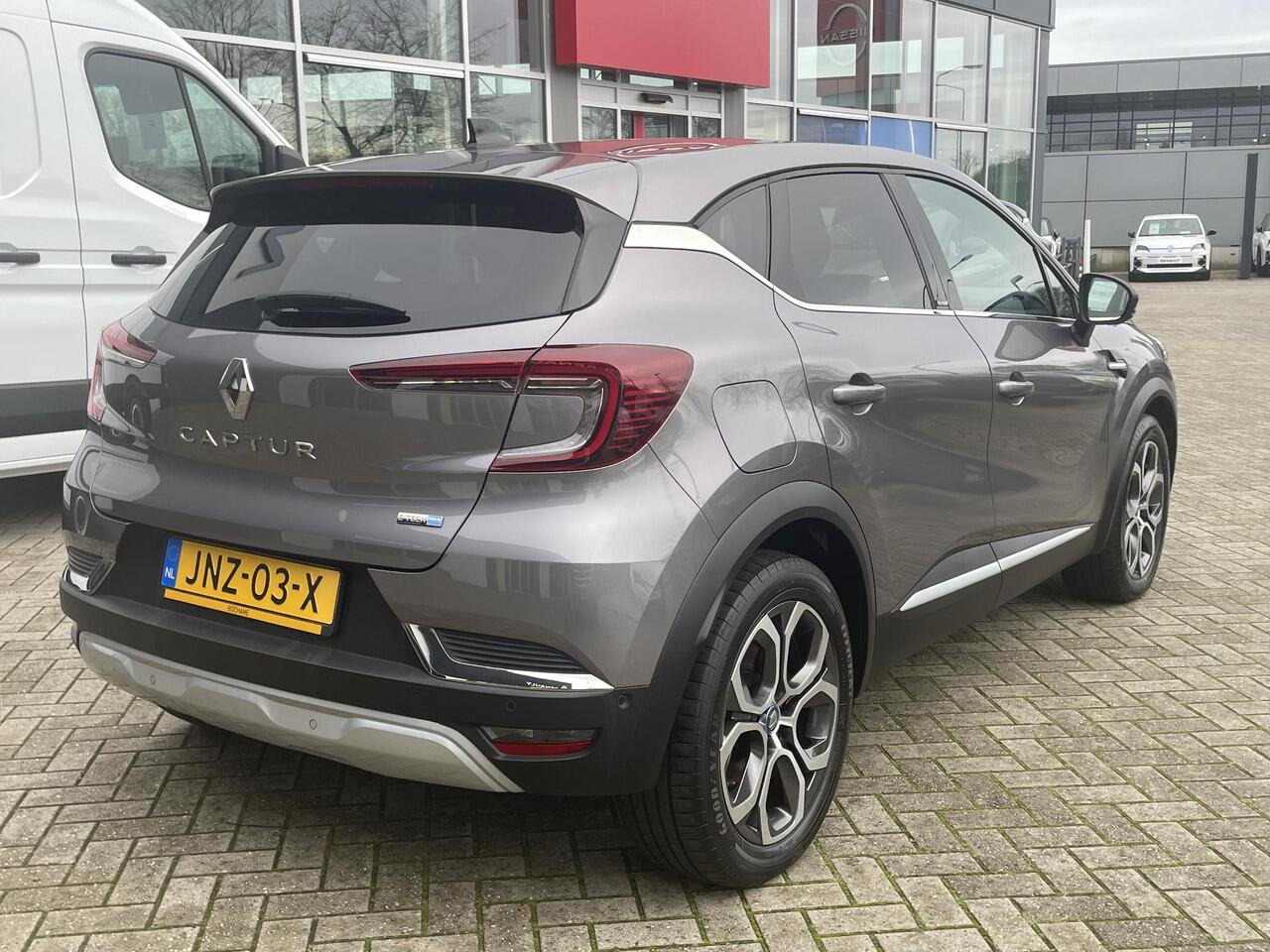 Renault CAPTUR 1.6 E-Tech Plug-in Hybrid 160 Intens | Panoramadak | Lederen bekleding | Plug In | 360 Camera