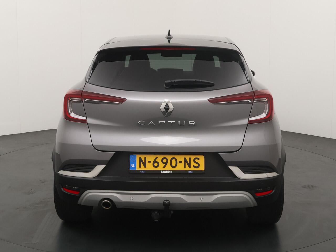 Renault CAPTUR 90PK TCe Intens | Half leder | Nav | Trekhaak | Camera | Hoge zit | Two tone |