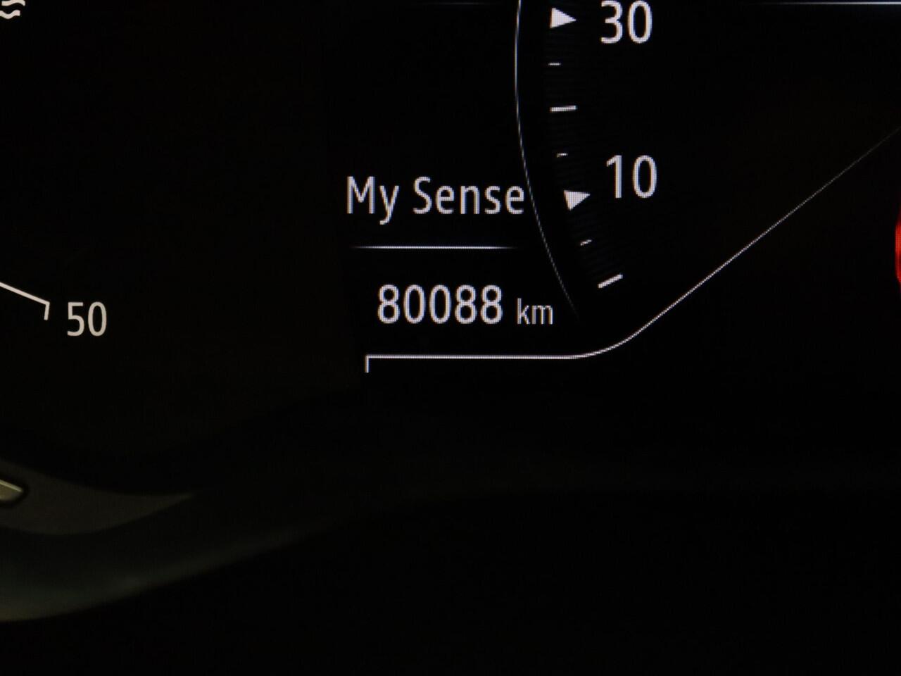 Renault CAPTUR 140pk TCe Intens Cruise | Climate | Carplay | Navi | Parkeersens. achter | Trekhaak