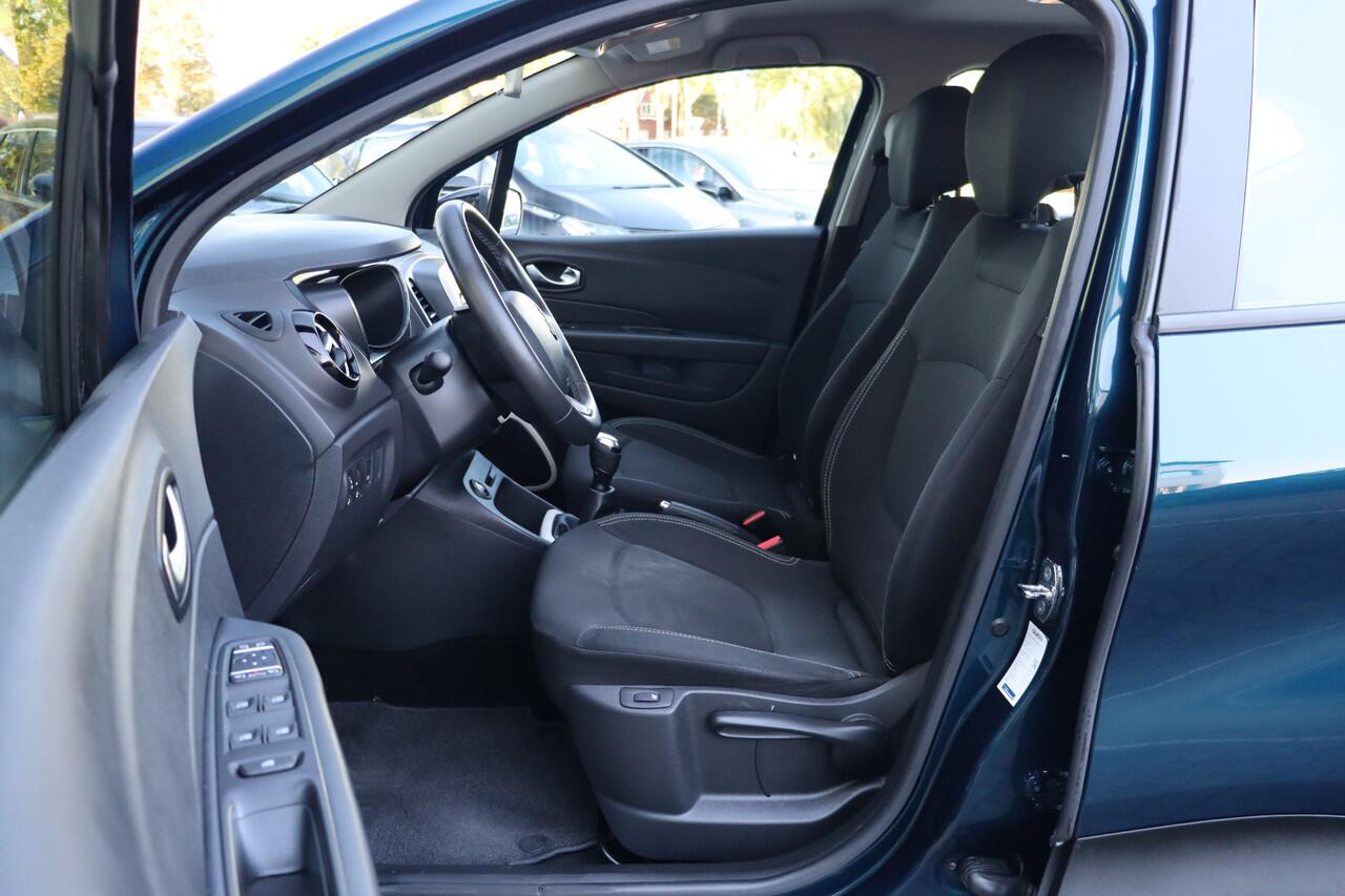 Renault CAPTUR 0.9 TCe Limited | Stoelverwarming | Navigatie | Trekhaak | Climate Control | Cruise Control