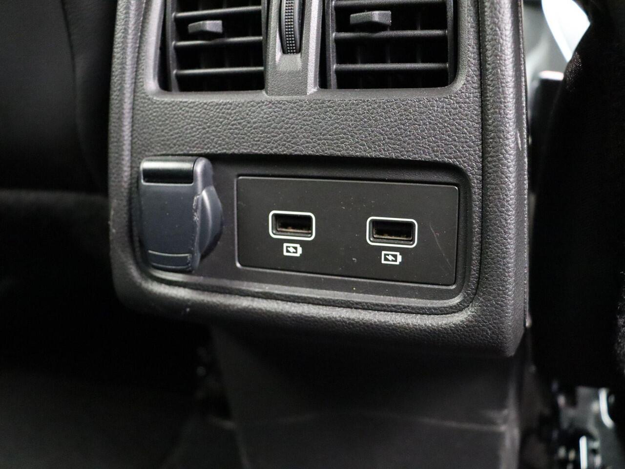 Renault CAPTUR 1.6 E-Tech Hybrid 145 Techno | Achteruitrijcamera | Parkeersensoren achter | Climate control |