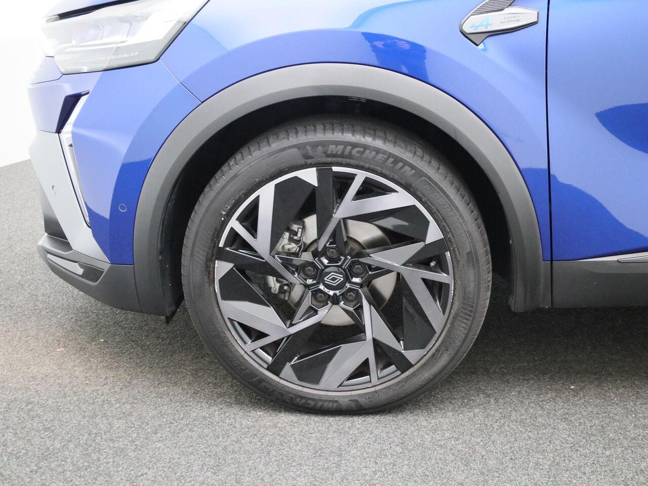 Renault CAPTUR 1.3 mild hybrid Esprit Alpine 160pk | Glazen schuif/kanteldak | Harman Kardon-audio | Stoel,- Stuur-, & voorruitverwarming | Rondom Camera