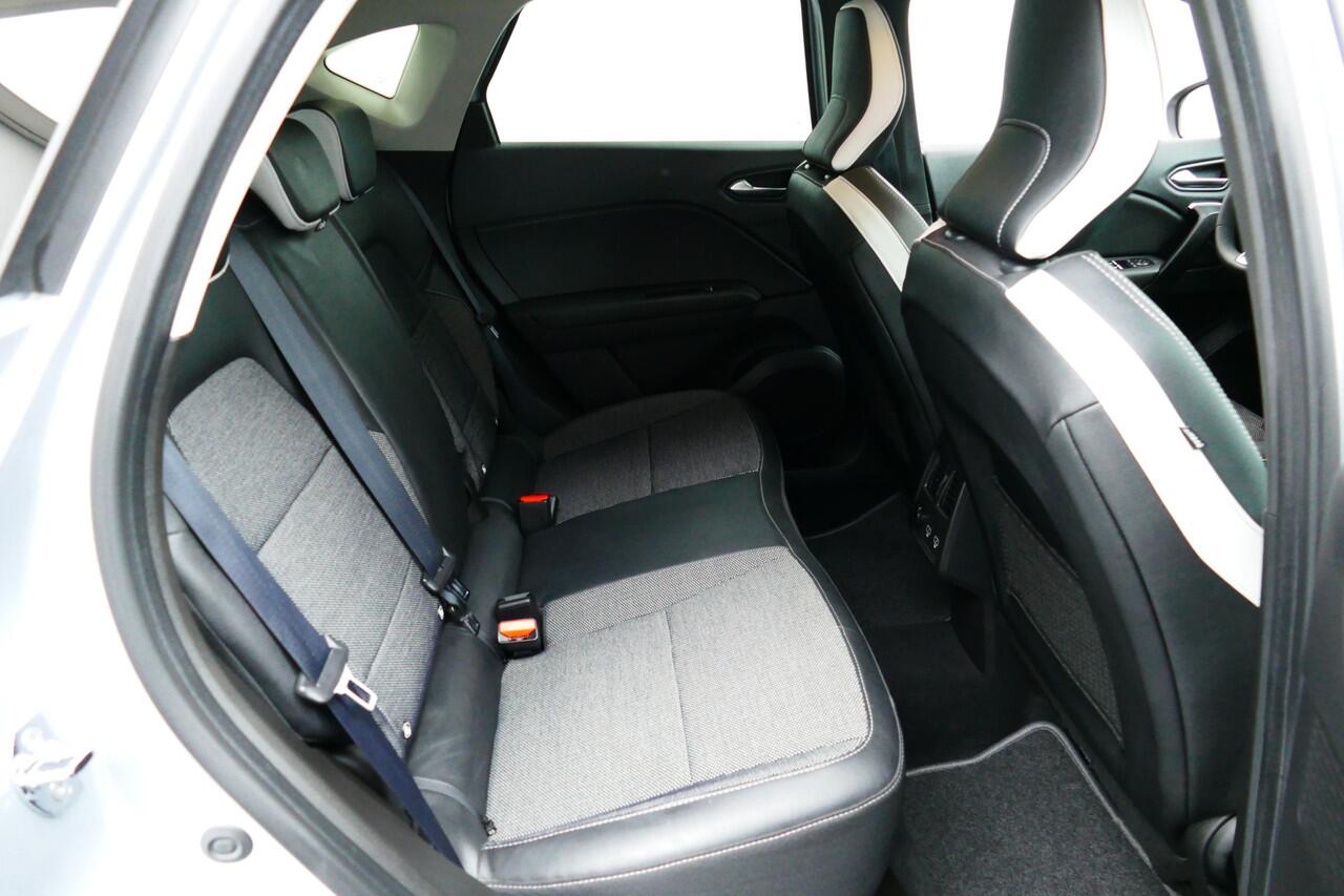 Renault CAPTUR 1.6 E-Tech Plug-in Hybrid 160 E-TECH Zwart Dak, 18"LMV, Full Led, Navi, Clima,