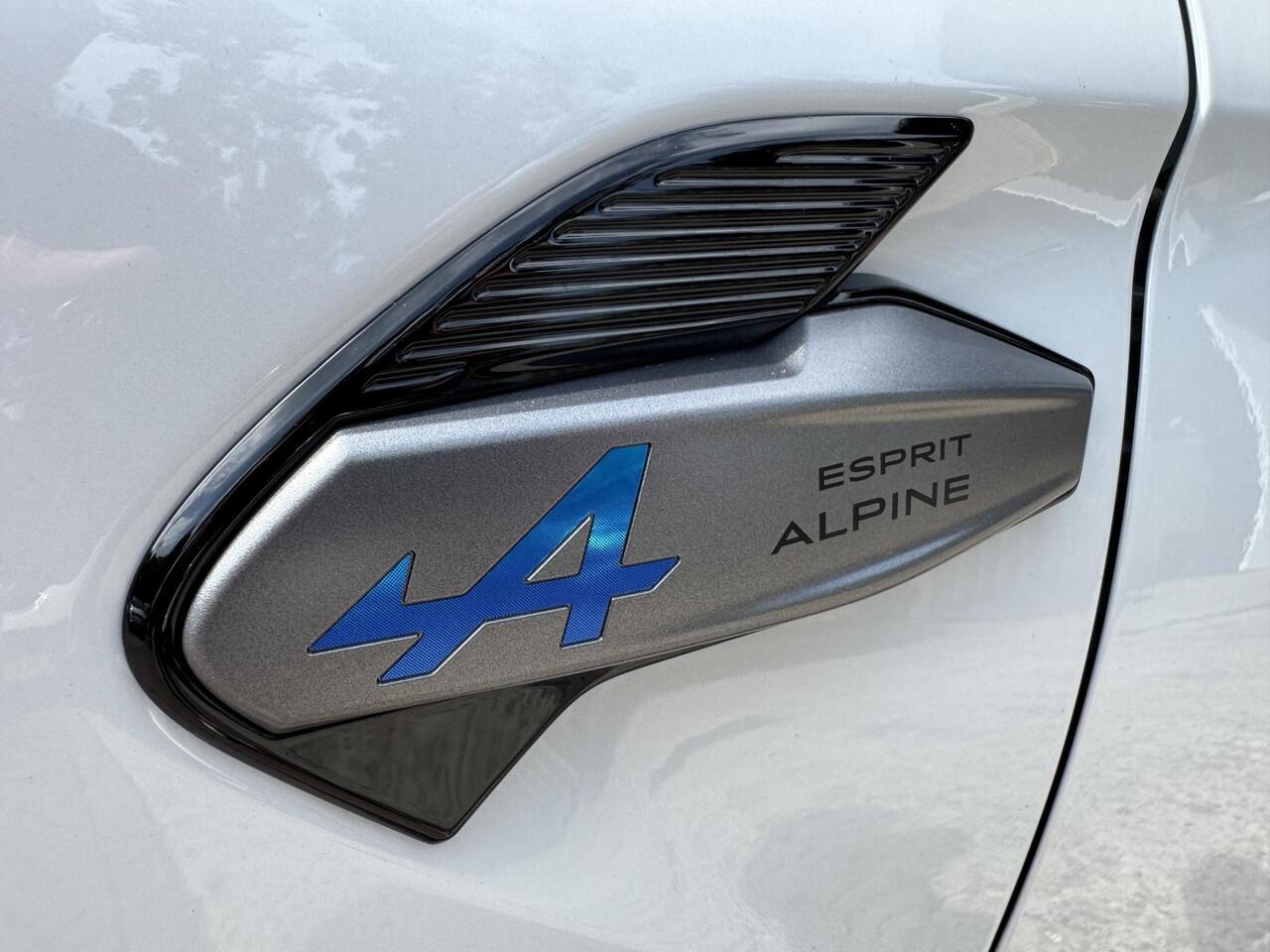 Renault CAPTUR 1.6 E-Tech 145 esprit Alpine+Pack Light&Sound!!