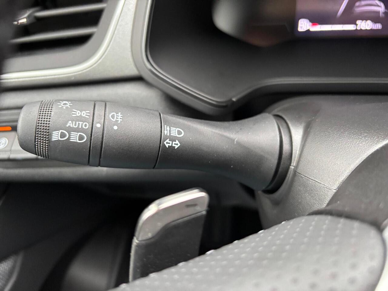 Renault CAPTUR 1.3 mild hybrid 160 techno / 1e Eigenaar / Aanhangwagen geremd 1200kg /