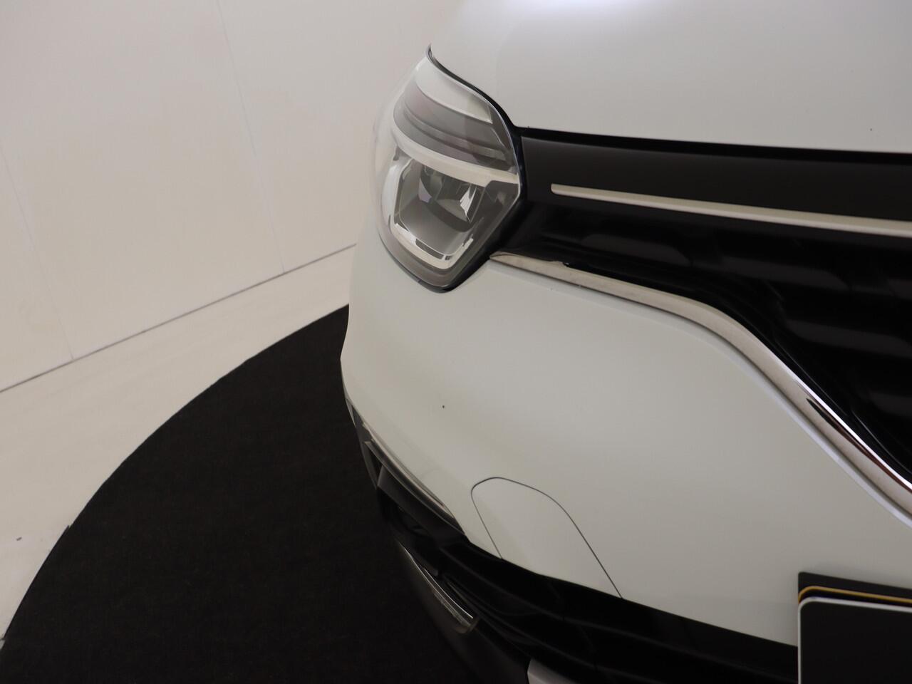 Renault CAPTUR 1.3 TCe Intens AUTOMAAT !!