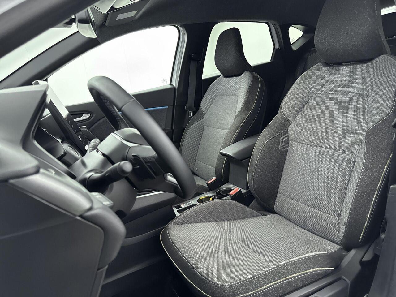 Renault CAPTUR 1.3 mild hybrid 160Pk techno | Android & Apple Carplay | Parkeersensoren | Cruise & Climate Control | DAB Radio | Lichtmetalen Velgen 18"