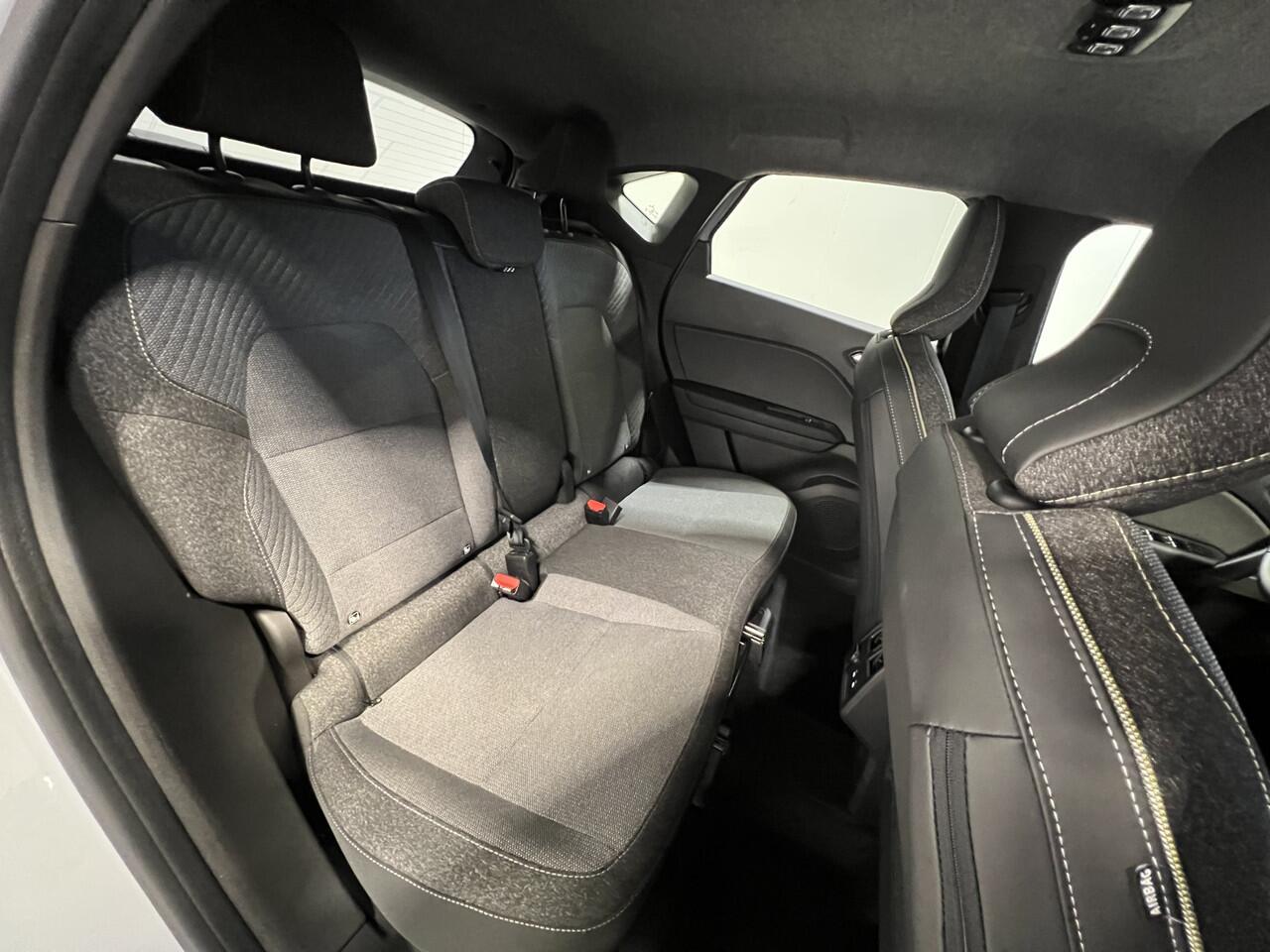 Renault CAPTUR 1.0 TCe 90 techno | Navigatie/Android/Apple Carplay | LM Velgen 18" | Achteruitrijcamera | PDC Voor en Achter | Cruise Control | Airco |