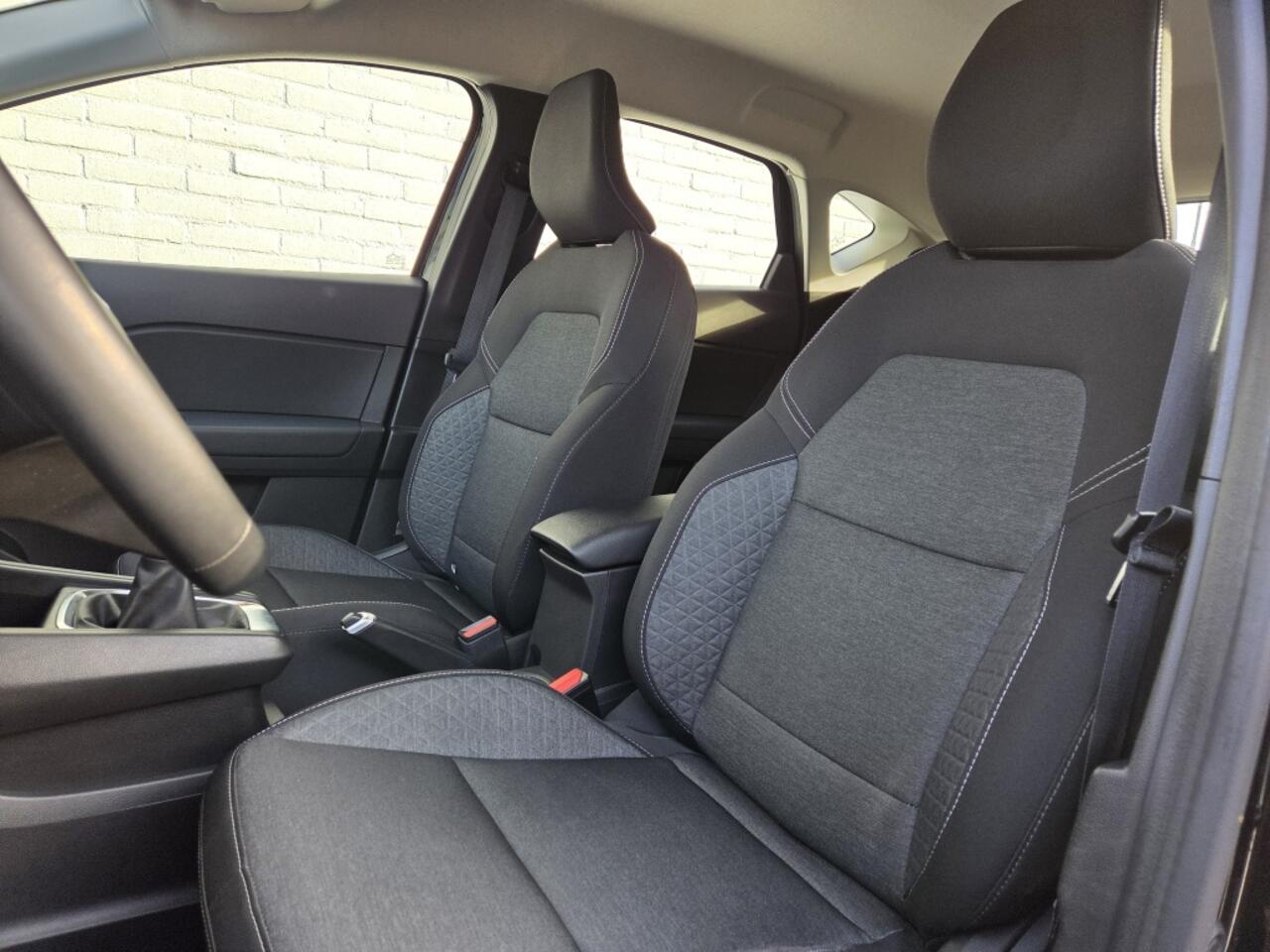 Renault CAPTUR 1.0 TCe 90 equilibre | Carplay | LED | Cruise Control