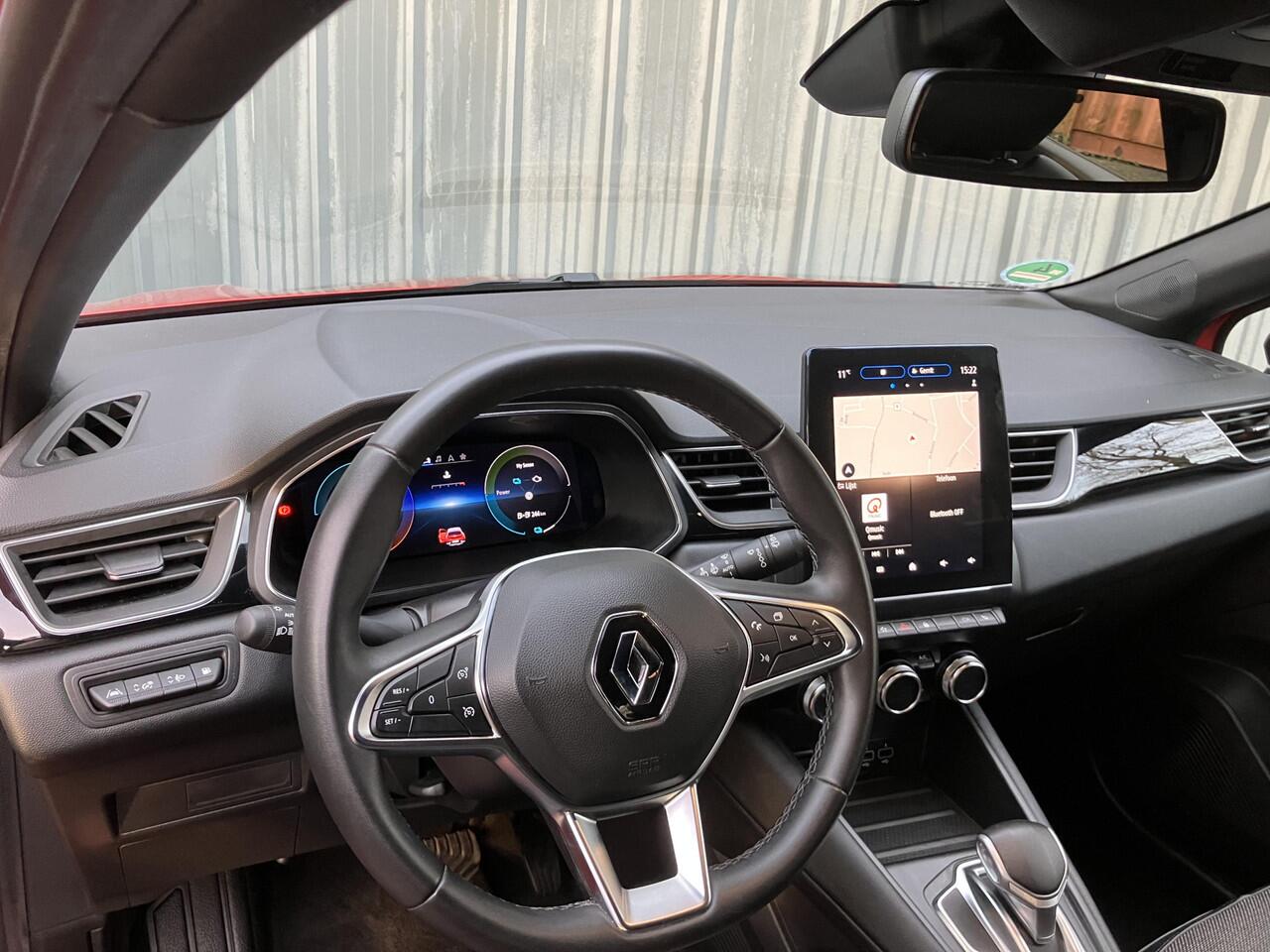 Renault CAPTUR 1.6 E-Tech Plug-in Hybrid 160 E-Tech Black Edition