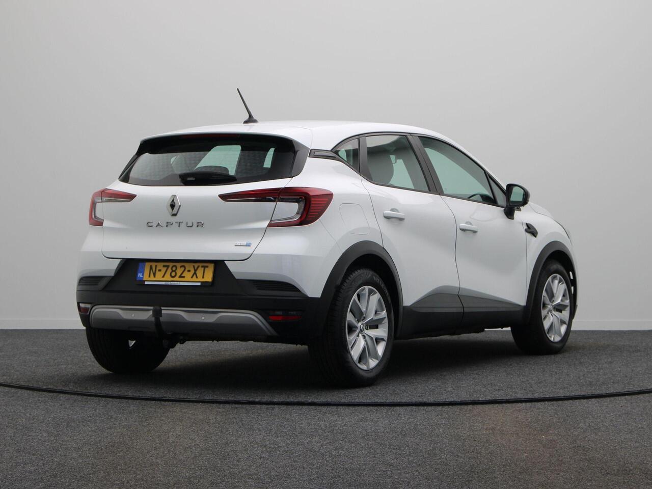 Renault CAPTUR E-Tech Hybrid 145pk Zen AUTOMAAT | Trekhaak | Achteruitrijcamera | Parkeersensoren voor en achter | Apple Carplay & Android Auto | Elektronische klimaatregeling